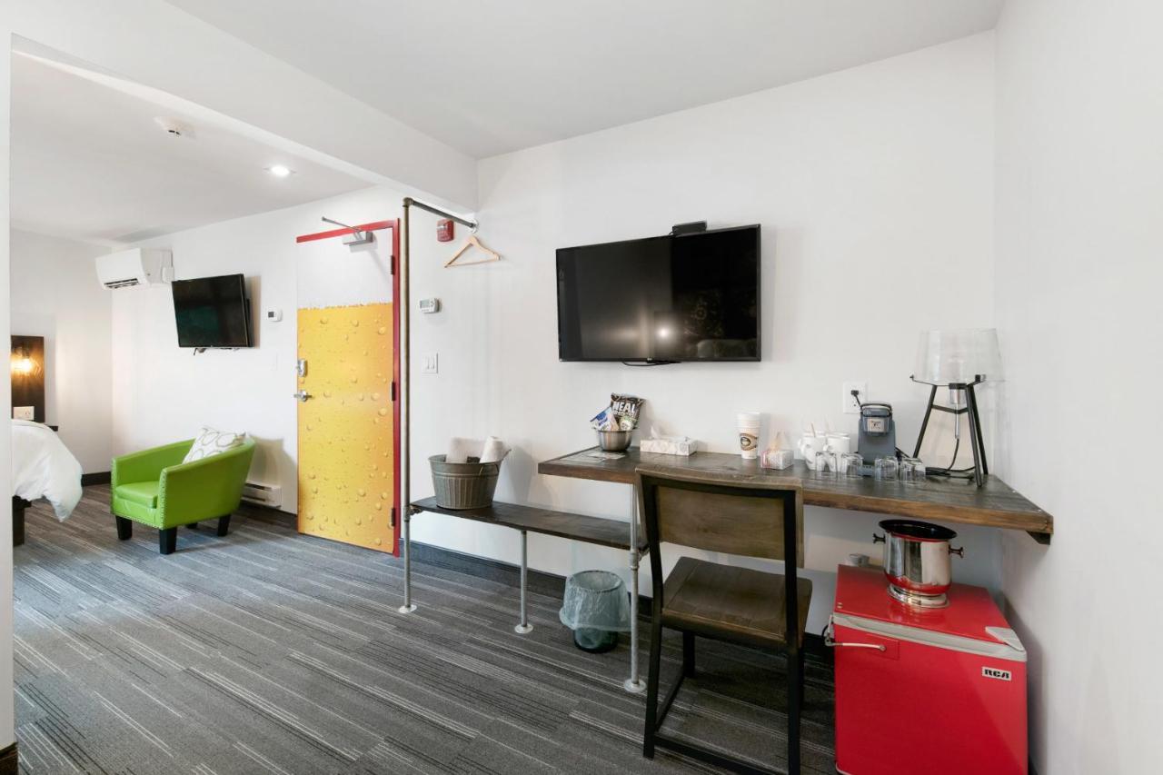 Heart & Hops Brewery Suites Kingsville المظهر الخارجي الصورة