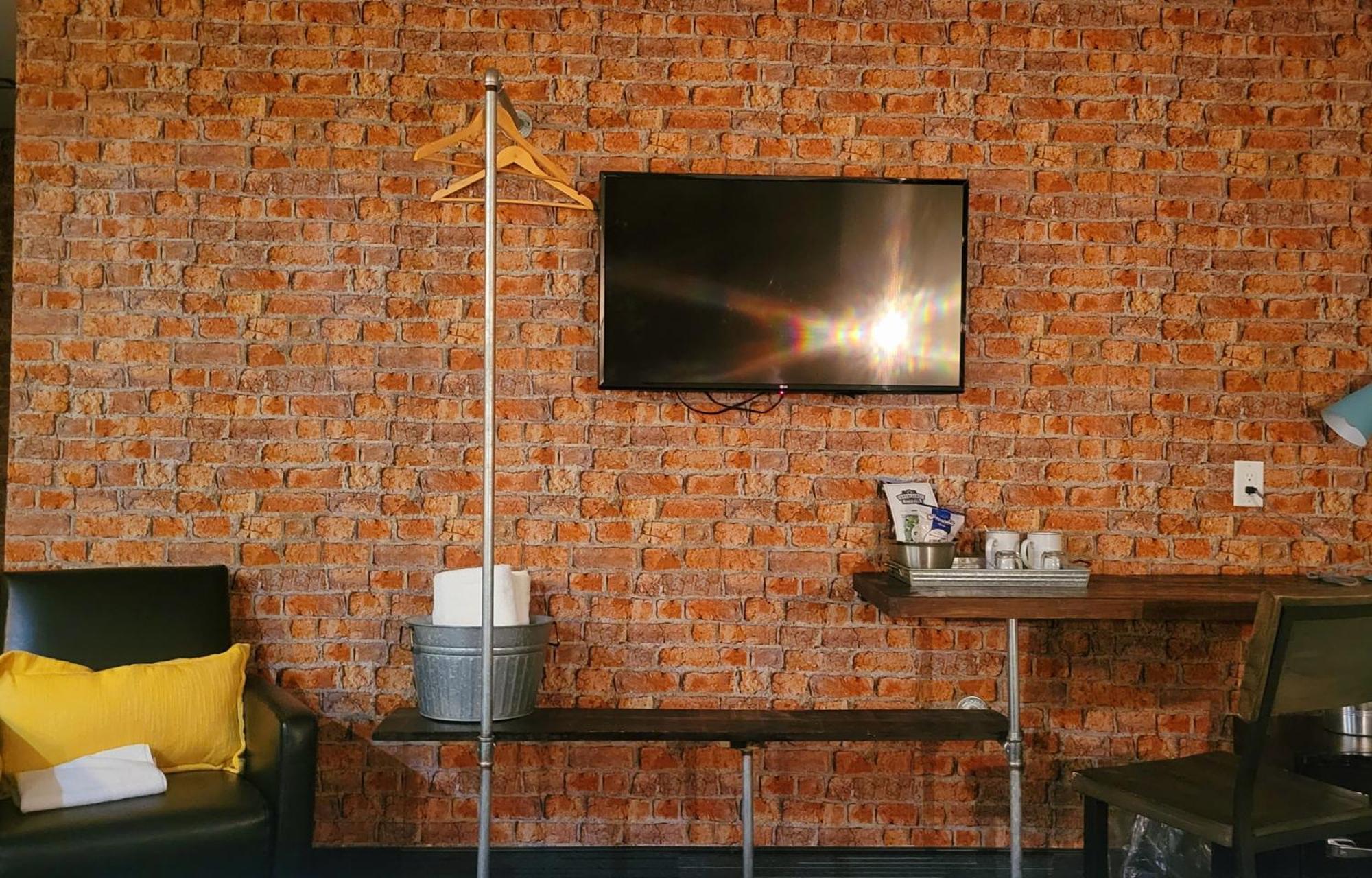 Heart & Hops Brewery Suites Kingsville المظهر الخارجي الصورة
