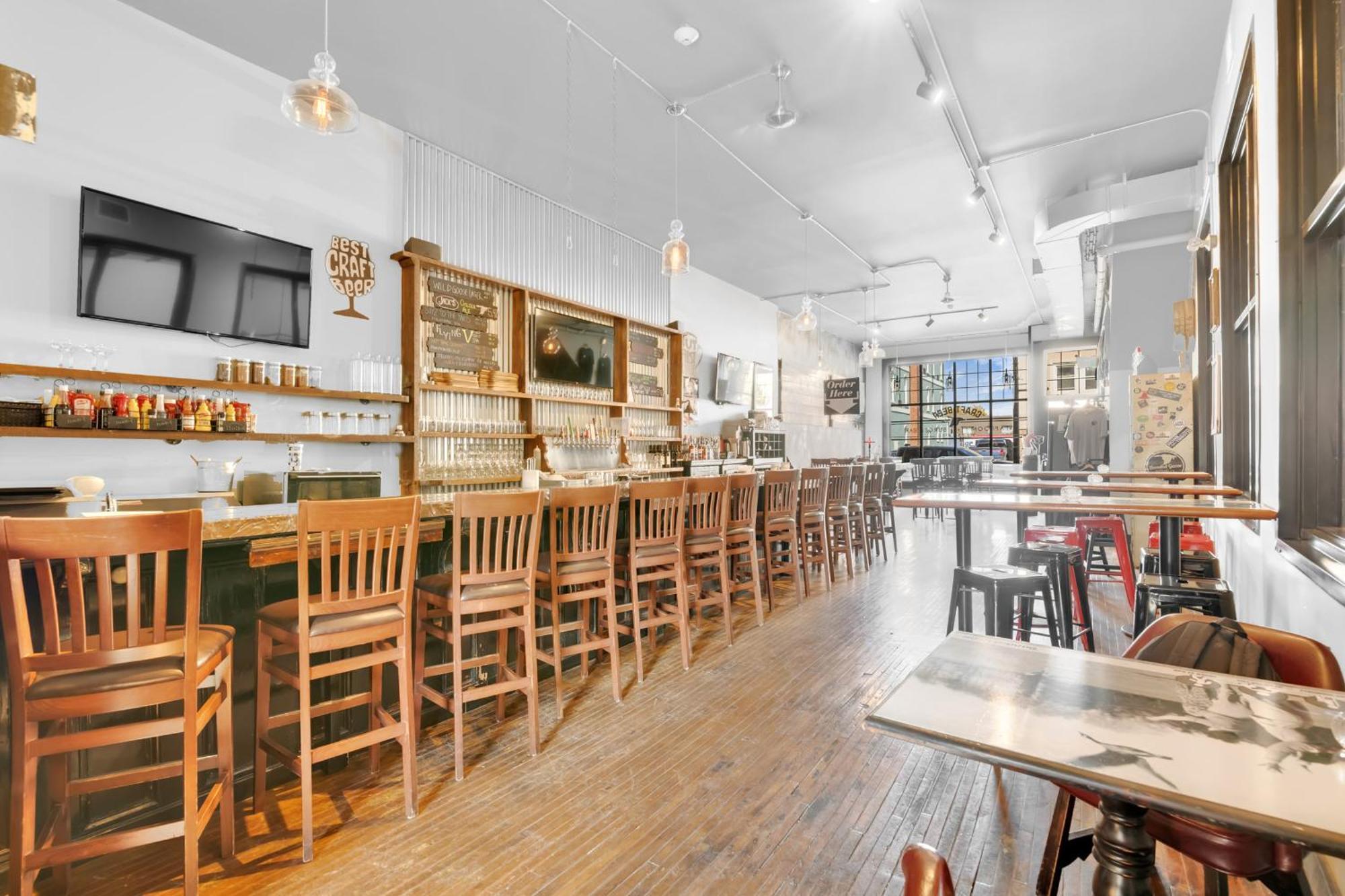 Heart & Hops Brewery Suites Kingsville المظهر الخارجي الصورة
