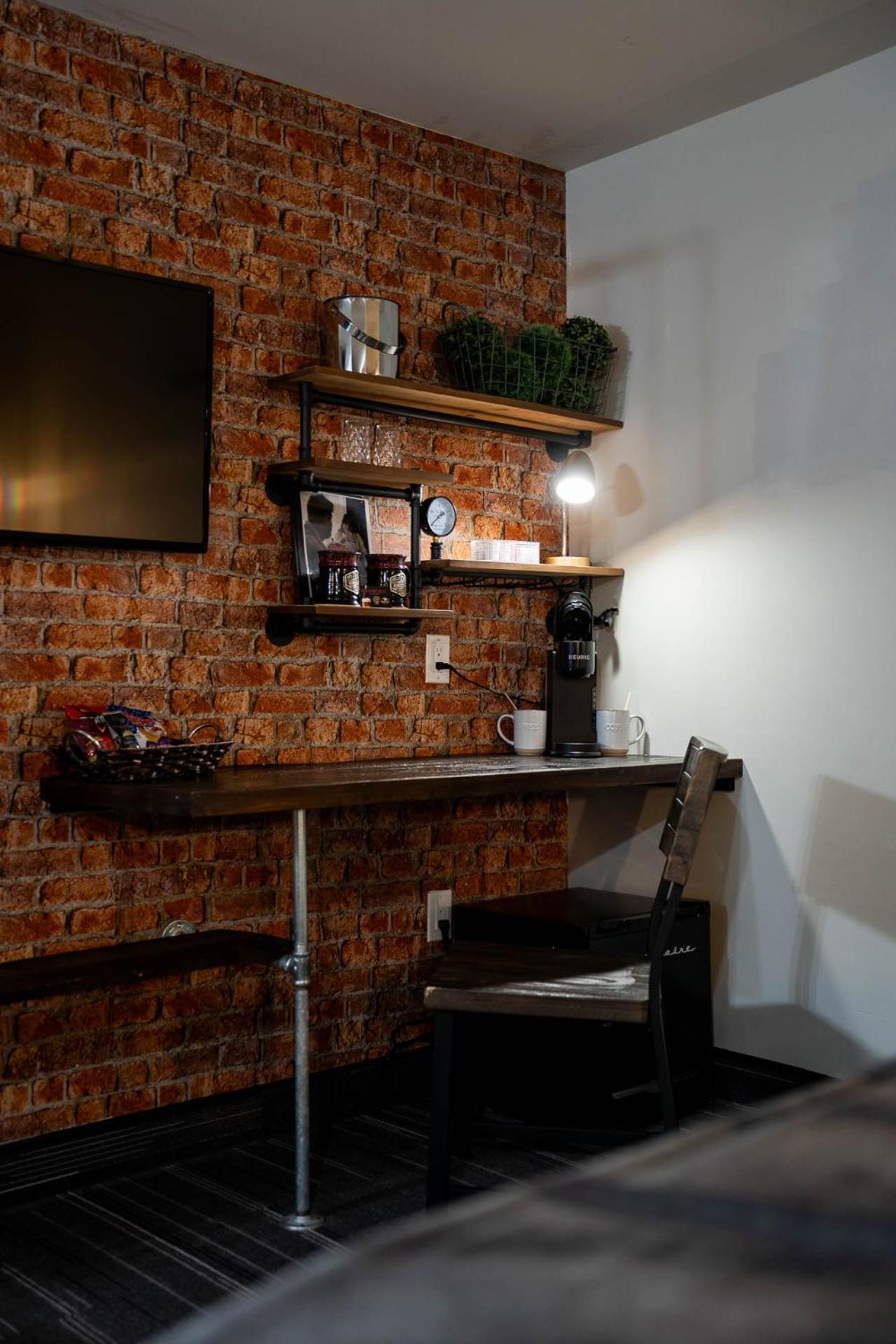 Heart & Hops Brewery Suites Kingsville المظهر الخارجي الصورة