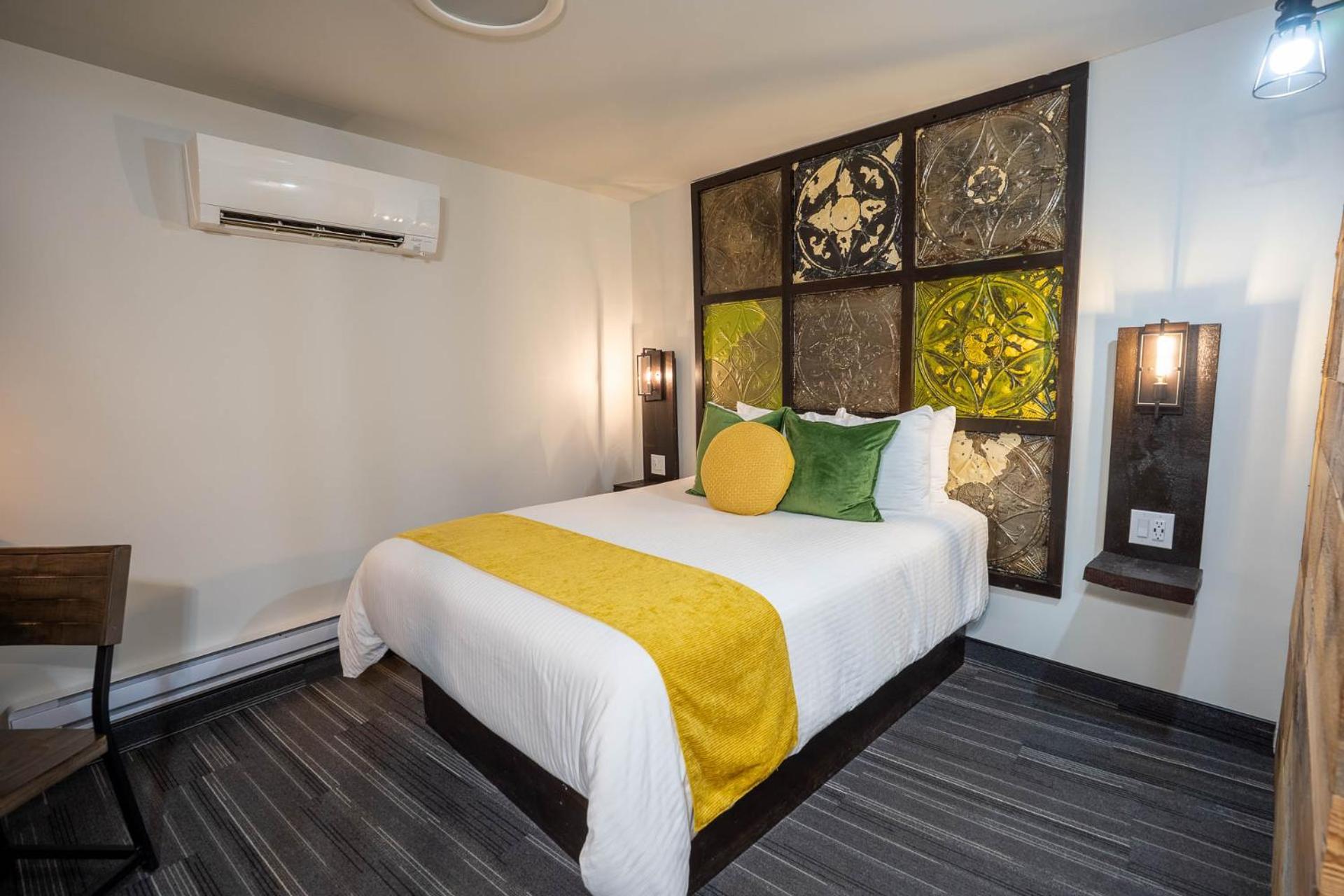 Heart & Hops Brewery Suites Kingsville المظهر الخارجي الصورة